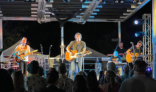 Photo: Kate Watson and band performs at Beer By The Bay, Horseshoe Bay, TX on August 13, 2022