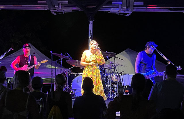Photo: Lauren Alaina and band performs at Beer By The Bay, Horseshoe Bay, TX on August 12, 2022