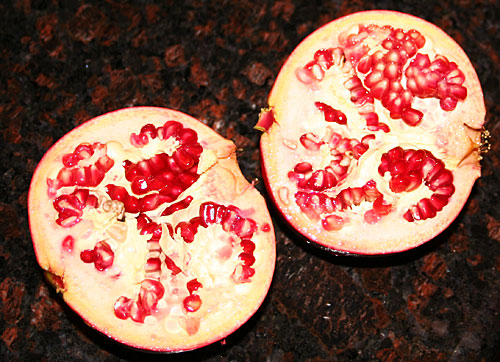 Photo - Pomegranate halves