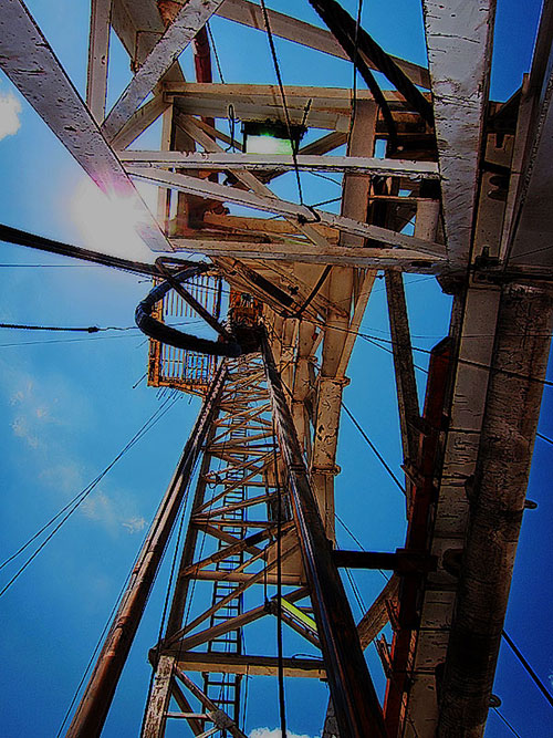Photo - Drilling rig